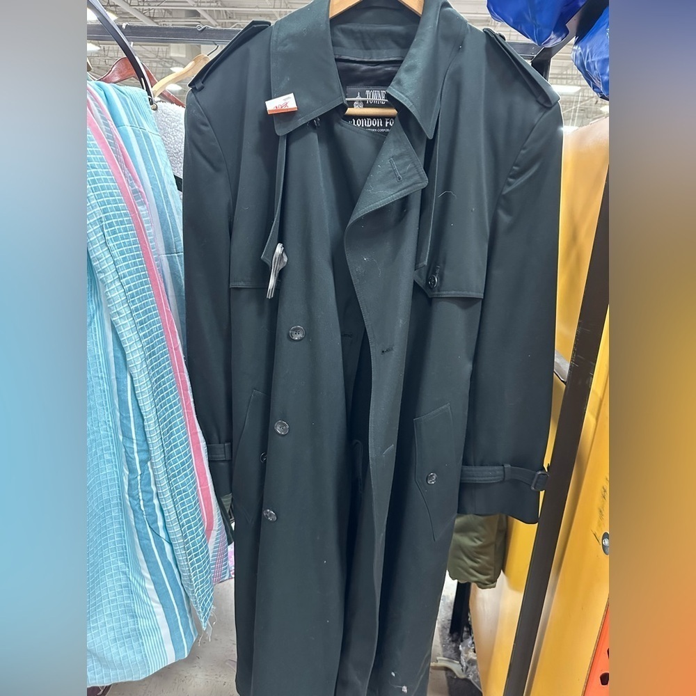 lack London Fog trench coat
Size: 44 Reg.